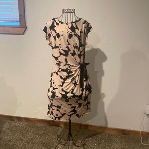 A Pea in the Pod Taylor Maternity dress SZ (L)